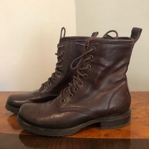 Frye Veronica Combat Boots in Dark Brown (7.5)
